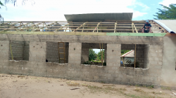 Afronden publieke school in Mkuranga