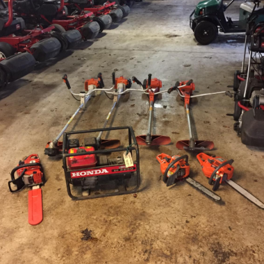 Boszagers en kettingzagen klaar voor verzending