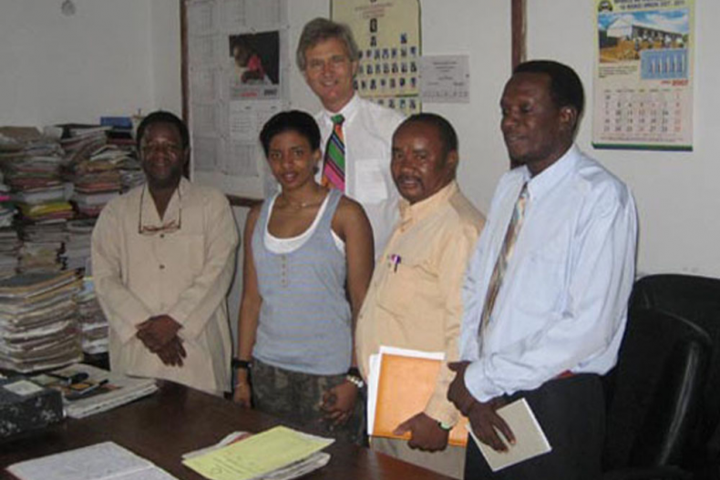 Bezoek op het kantoor van de land coördinator 