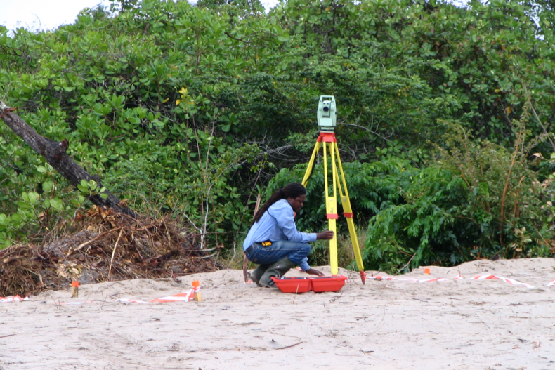 Errol Brice met de Total Station